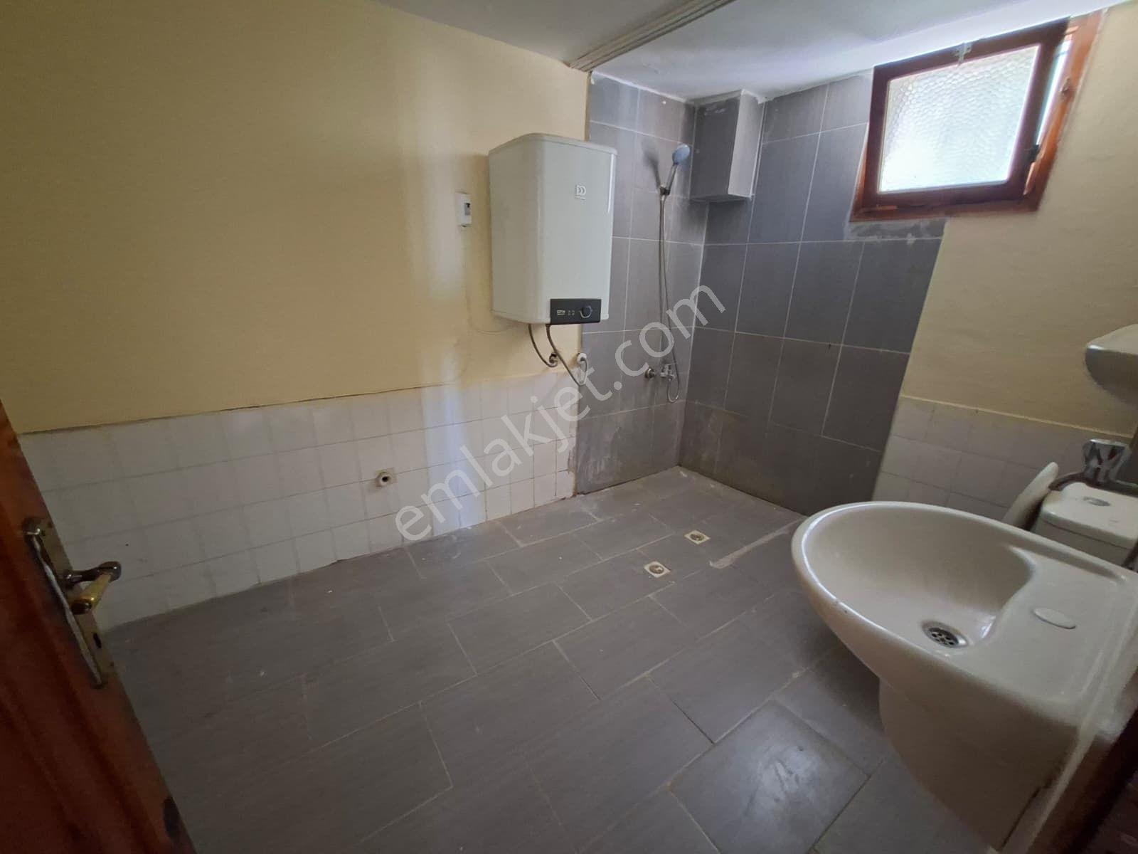 Narlıderede Kiralık Daire 3+1 140 M² Kısmen Deniz Manzaralı - Görsel 18