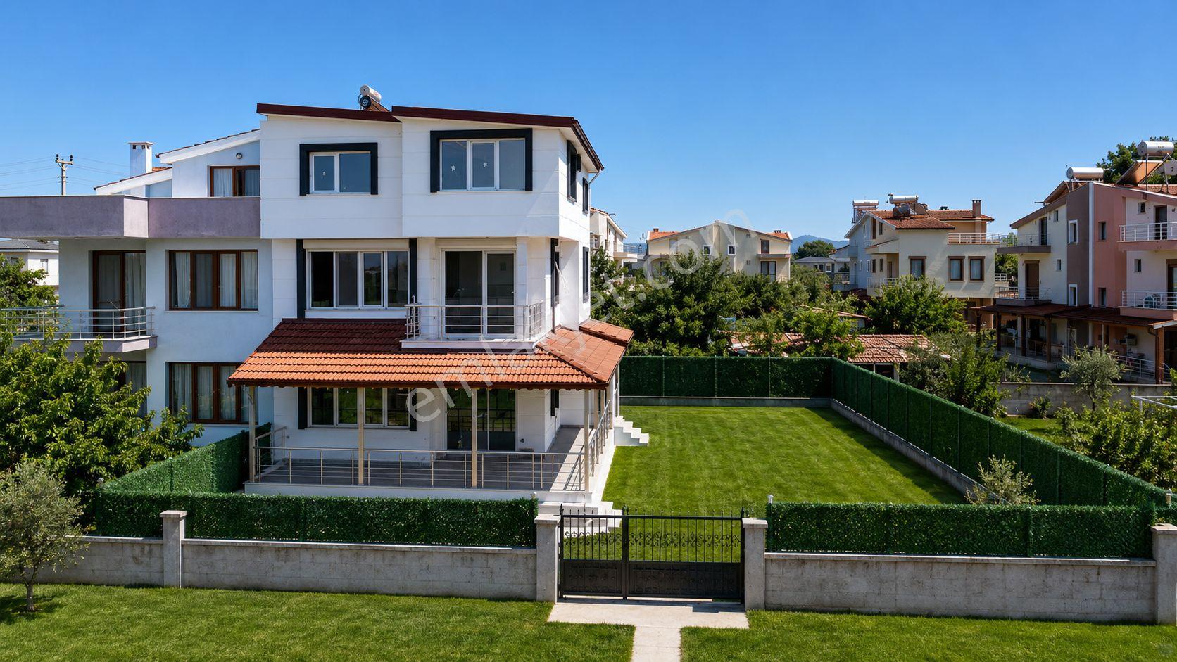 No:10 Gayrimenkul’den Akvaryum Mevkiinde 310 M² Arsa İçinde A’dan Z’ye Yenilenmiş 6+1 Tam Müstakil - Görsel 2