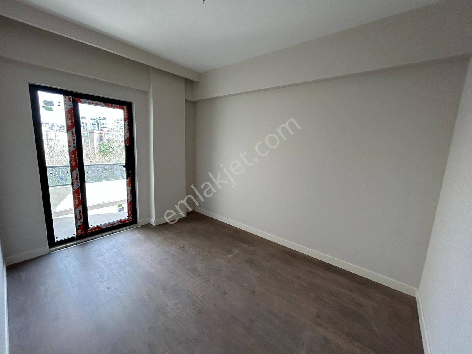 Cumhuriyet Mahallesi Nilüferhatun Caddesi Üstü 3+1 Daire - Görsel 15