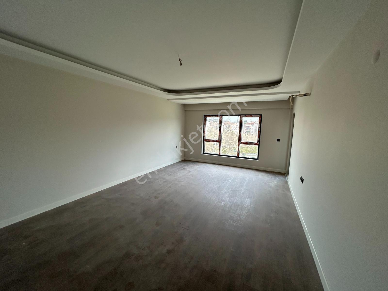 Cumhuriyet Mahallesi Nilüferhatun Caddesi Üstü 3+1 Daire - Görsel 11