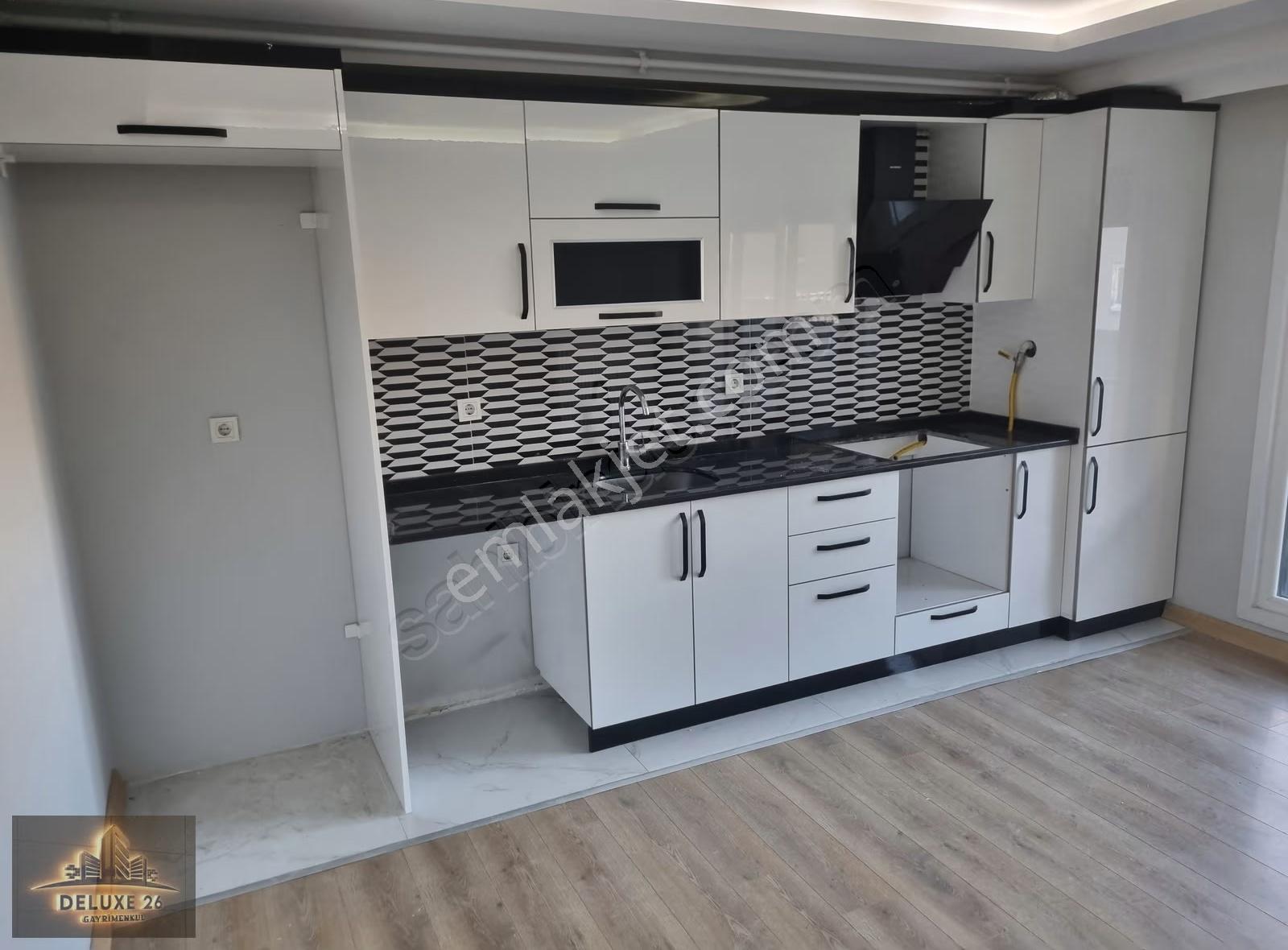 Deluxe 26 'dan Nezih Muhitte Yeni Bina Asansörlü 2+1 80 M2 Daire - Görsel 11