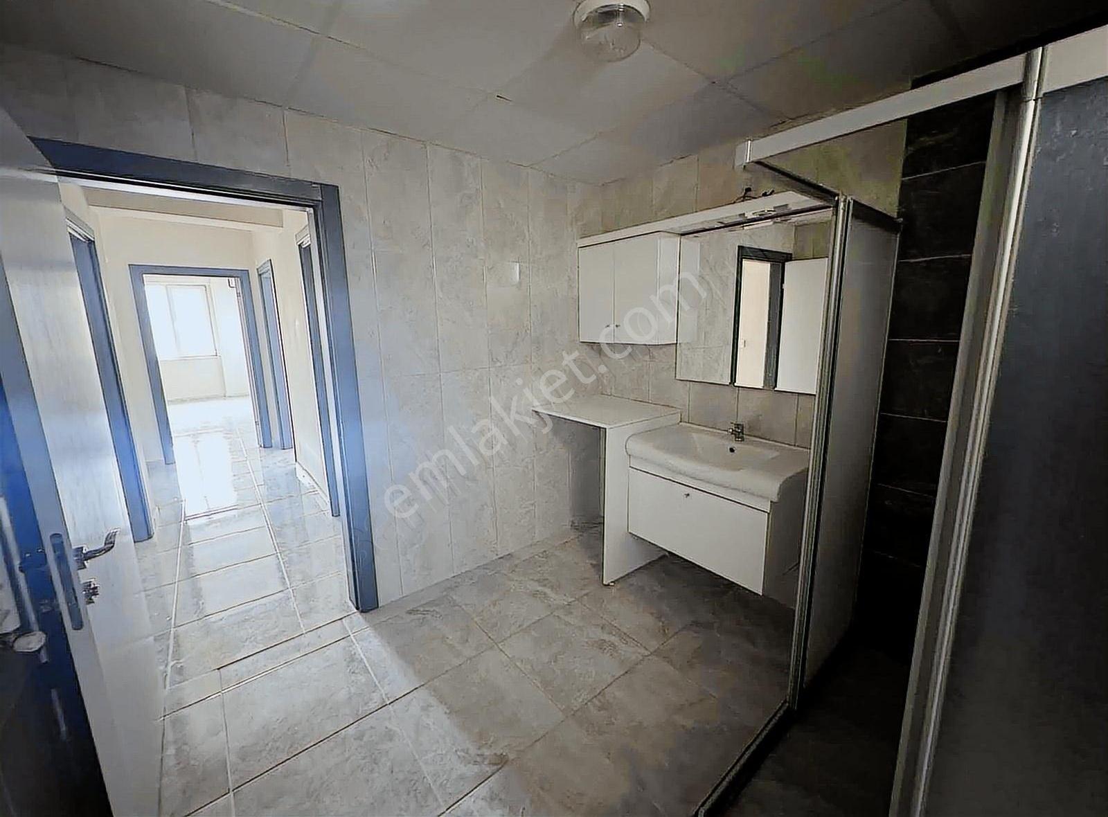 Tema Emlaktan Ortacami Mahallesi Geniş Arakat Kiralık 3+1 Daire - Görsel 6