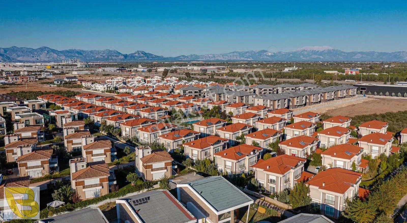 Altınkale Antasya Villaları Sitesinde Kiralık Müstakil 5+1 Villa - Görsel 18