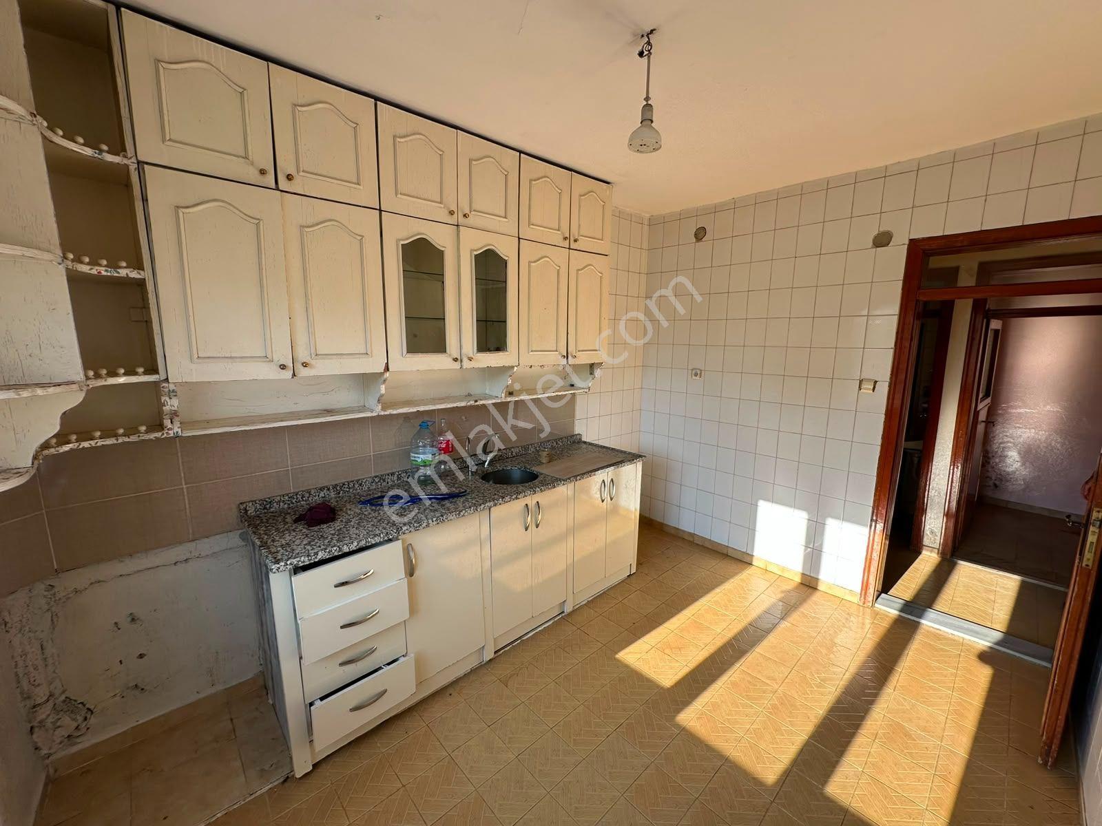 İstiklal Mahallesinde 2+1 Kiralık Daire - Görsel 6