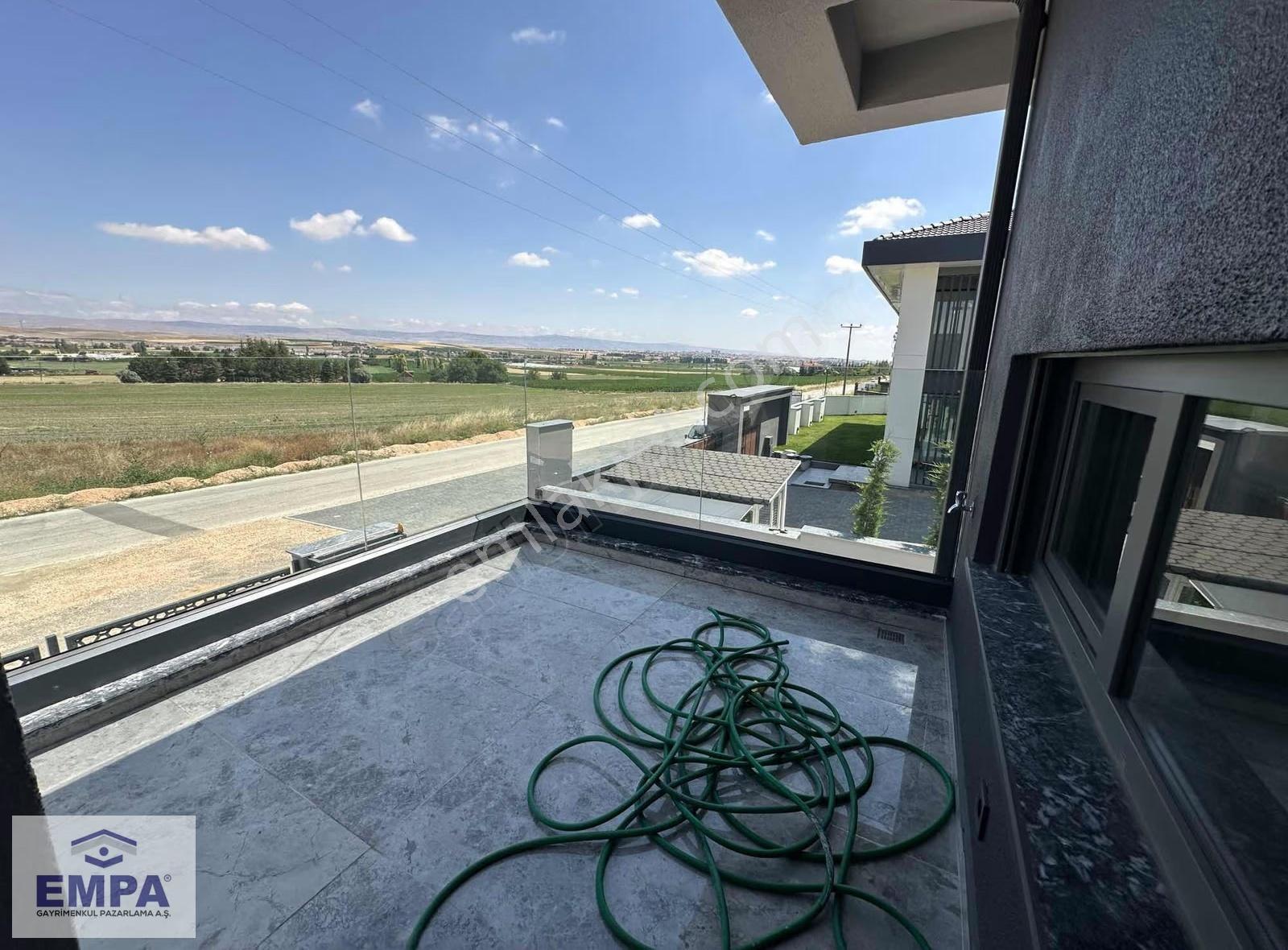 Empa'dan Karabayır Bağları 17. Durak 4+1 220m² Sıfır Lüks Villa - Görsel 27