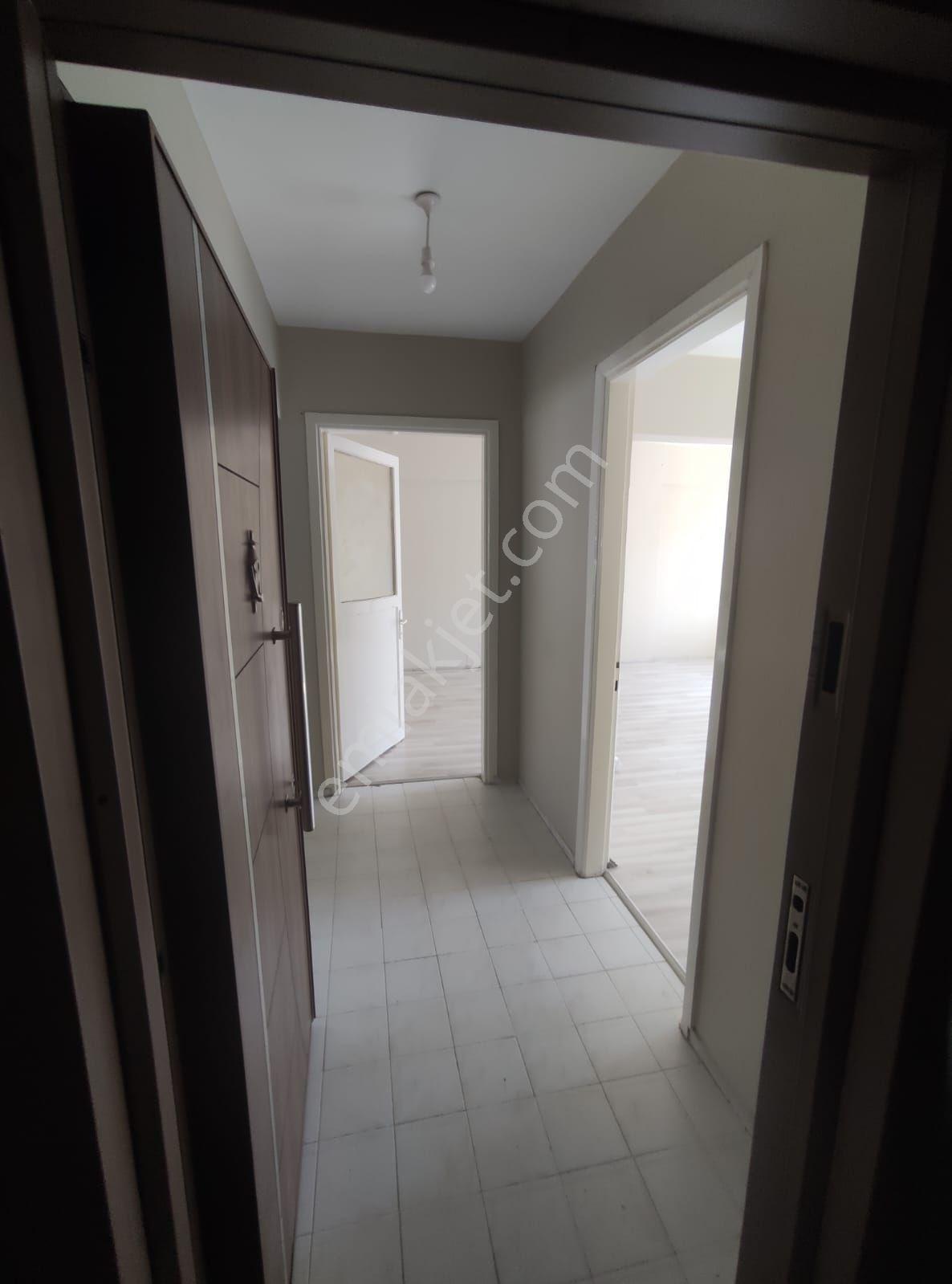 Kiralık Daire Yeni Mahalle 2+1 100 M² Mehmet Akif İ.o Mevkii