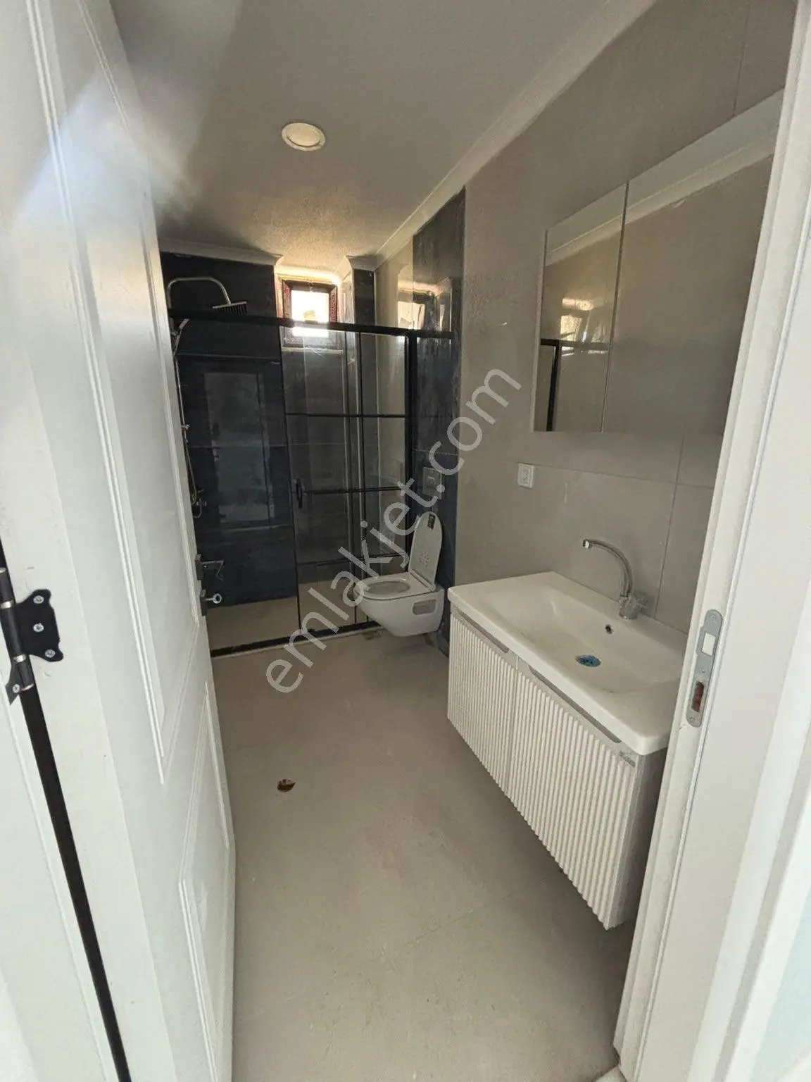 Yalova Çiftlikköy'de 1+1 Satılık Yüksek Giriş Daire - Görsel 16