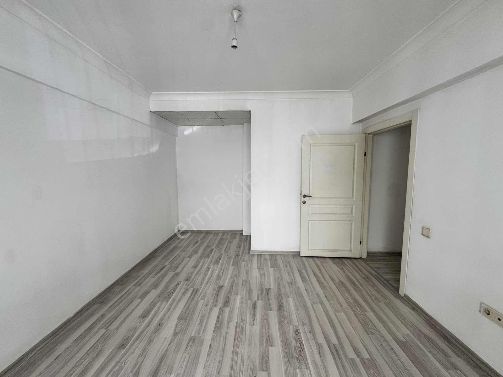 Vip'den 17. Caddede Kök Tapu Geniş Balkon Satılık 1+1 Daire - Görsel 32