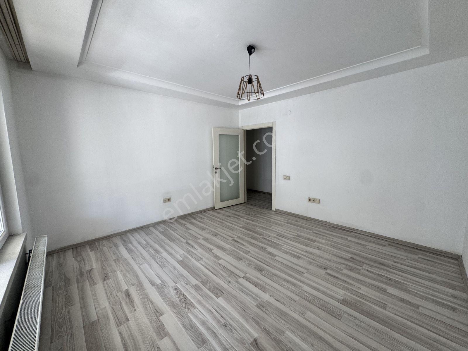 Vip'den 17. Caddede Kök Tapu Geniş Balkon Satılık 1+1 Daire - Görsel 20