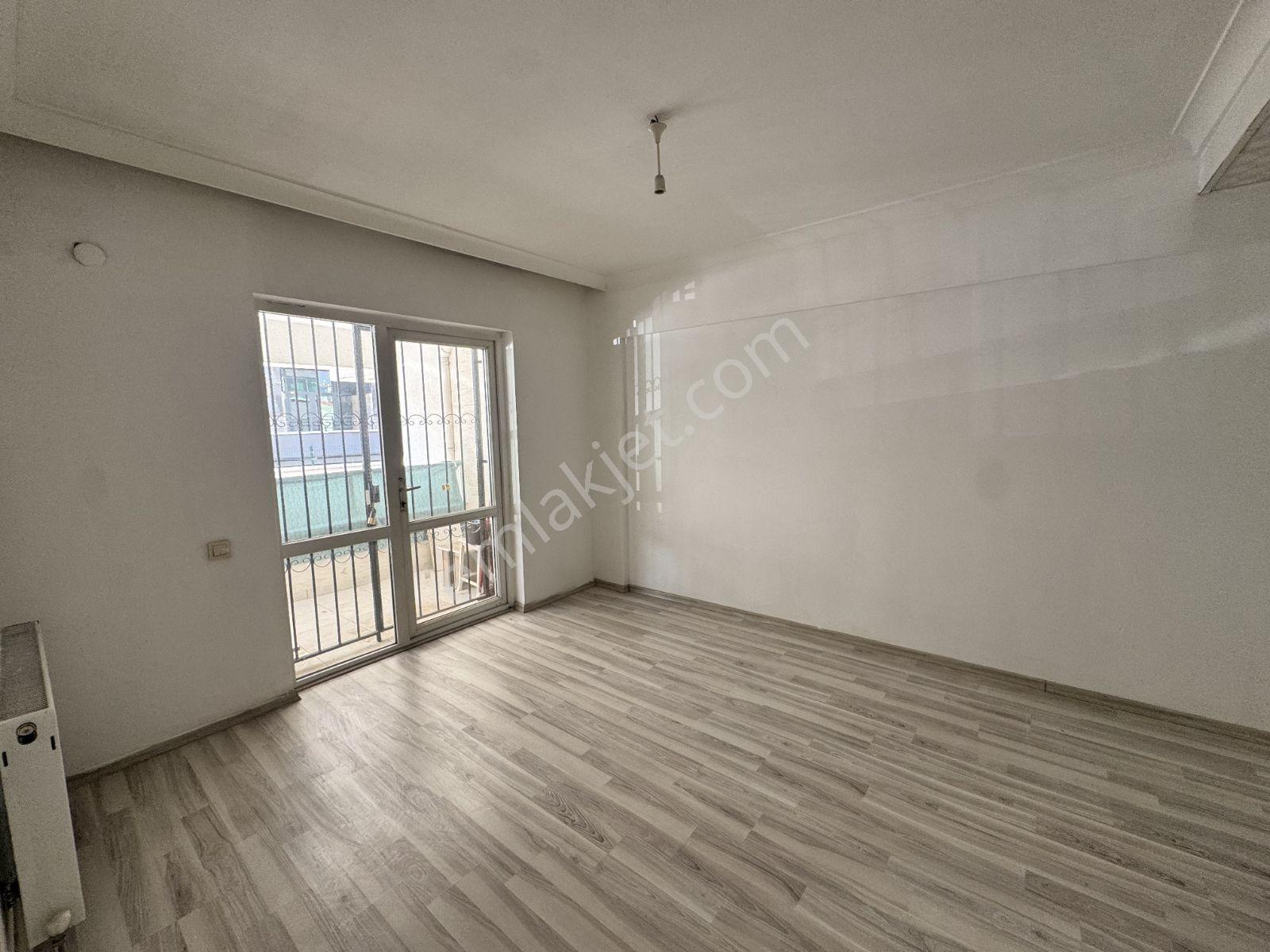 Vip'den 17. Caddede Kök Tapu Geniş Balkon Satılık 1+1 Daire - Görsel 13