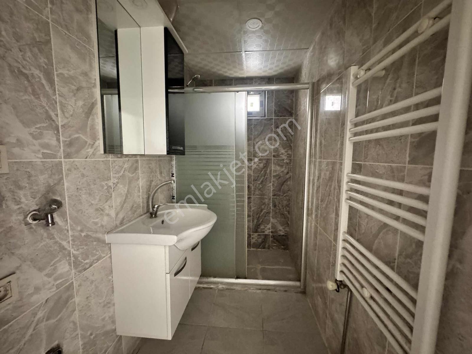 Vip'den 17. Caddede Kök Tapu Geniş Balkon Satılık 1+1 Daire - Görsel 2
