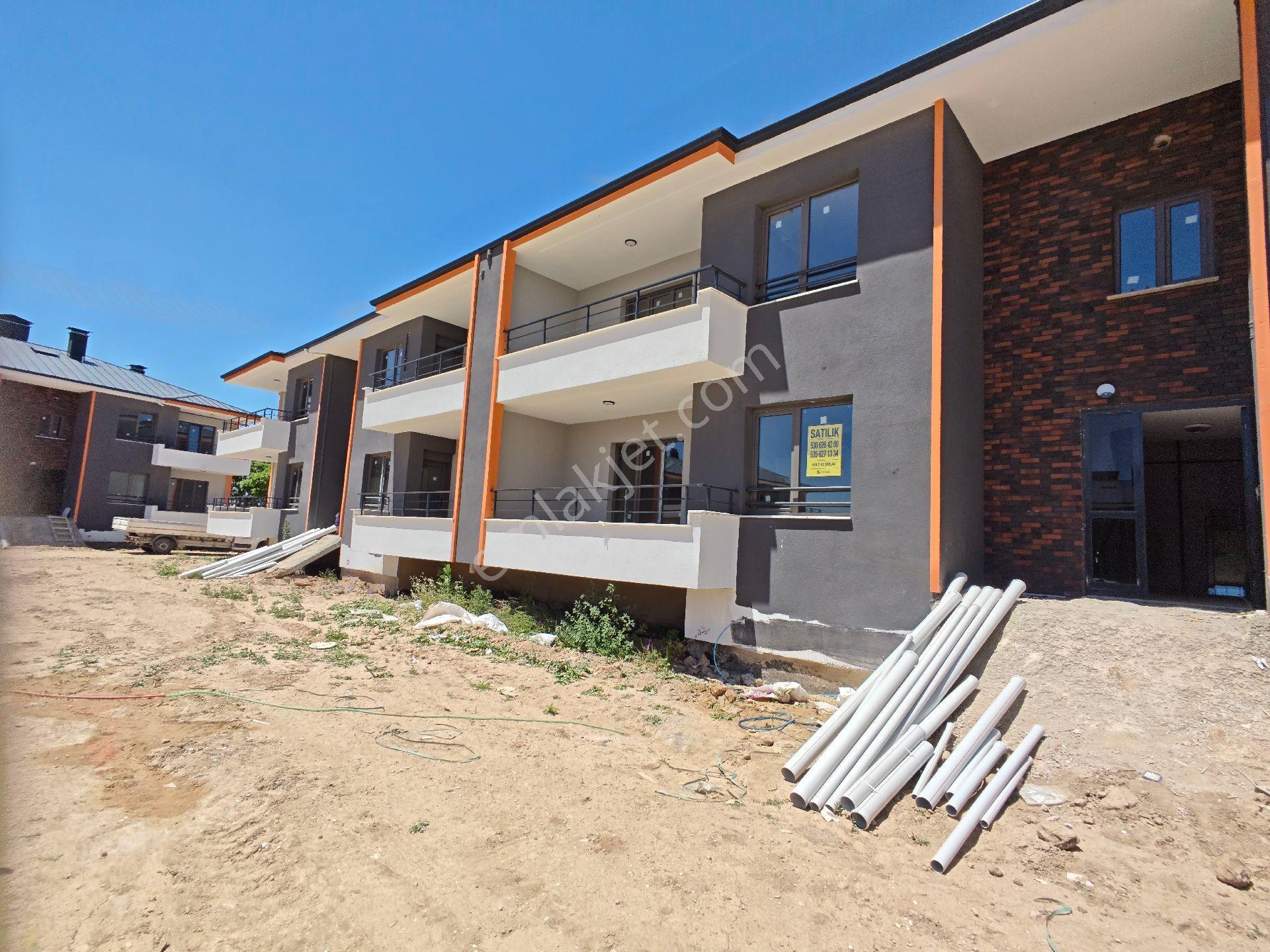 Kule 42 Emlak'dan Karaman Yolunda 3+1 Sıfır Site İçi Bahçeli Daire - Görsel 2