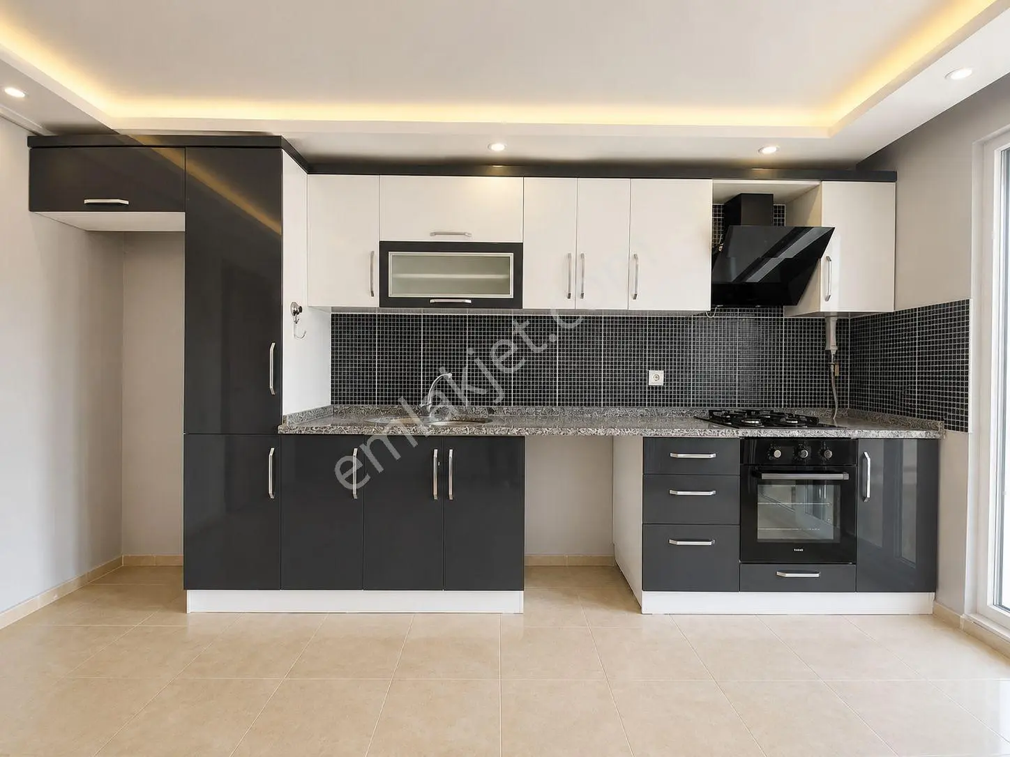 Yüksel'den Cennetayağında Site İçinde Otoparklı 3+1 Ferah Daire - Görsel 2