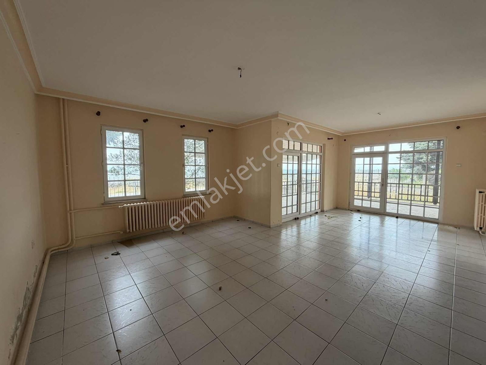 Taflan Sahilde Denize Sıfır 1.046 M² 5+1 Villa Ve Arsası - Görsel 23