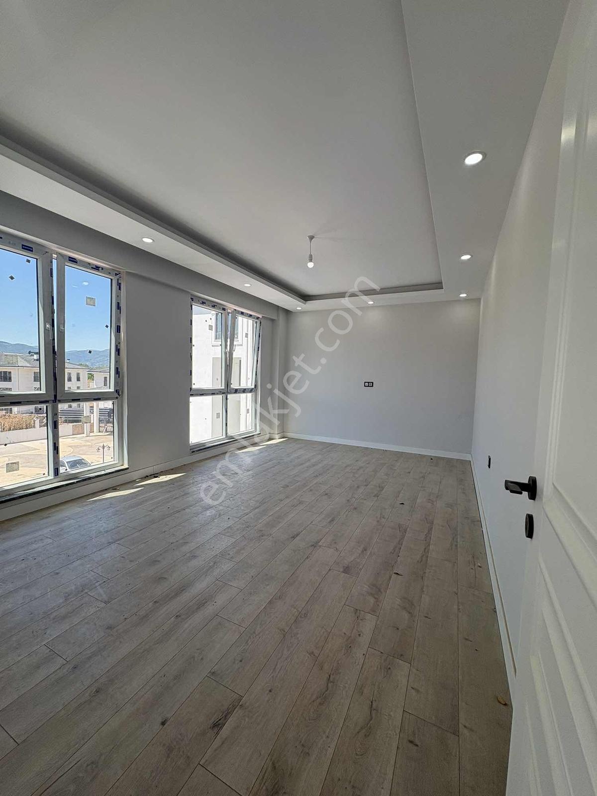 Kartepe Fsm De Havuzlu Güvenlikli Site İçinde 140 M2 3+1 Daire - Görsel 4
