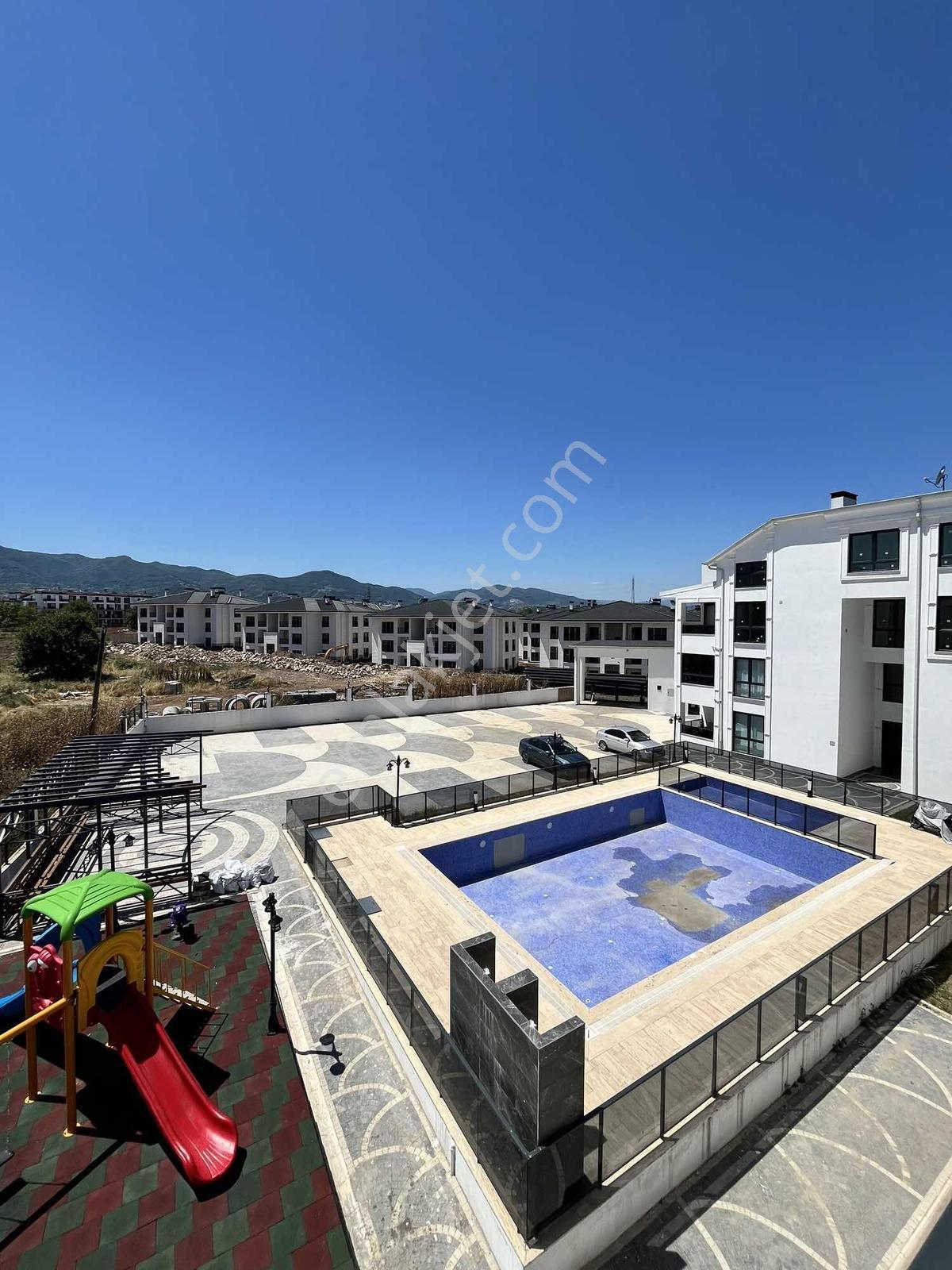 Kartepe Fsm De Havuzlu Güvenlikli Site İçinde 140 M2 3+1 Daire - Görsel 31