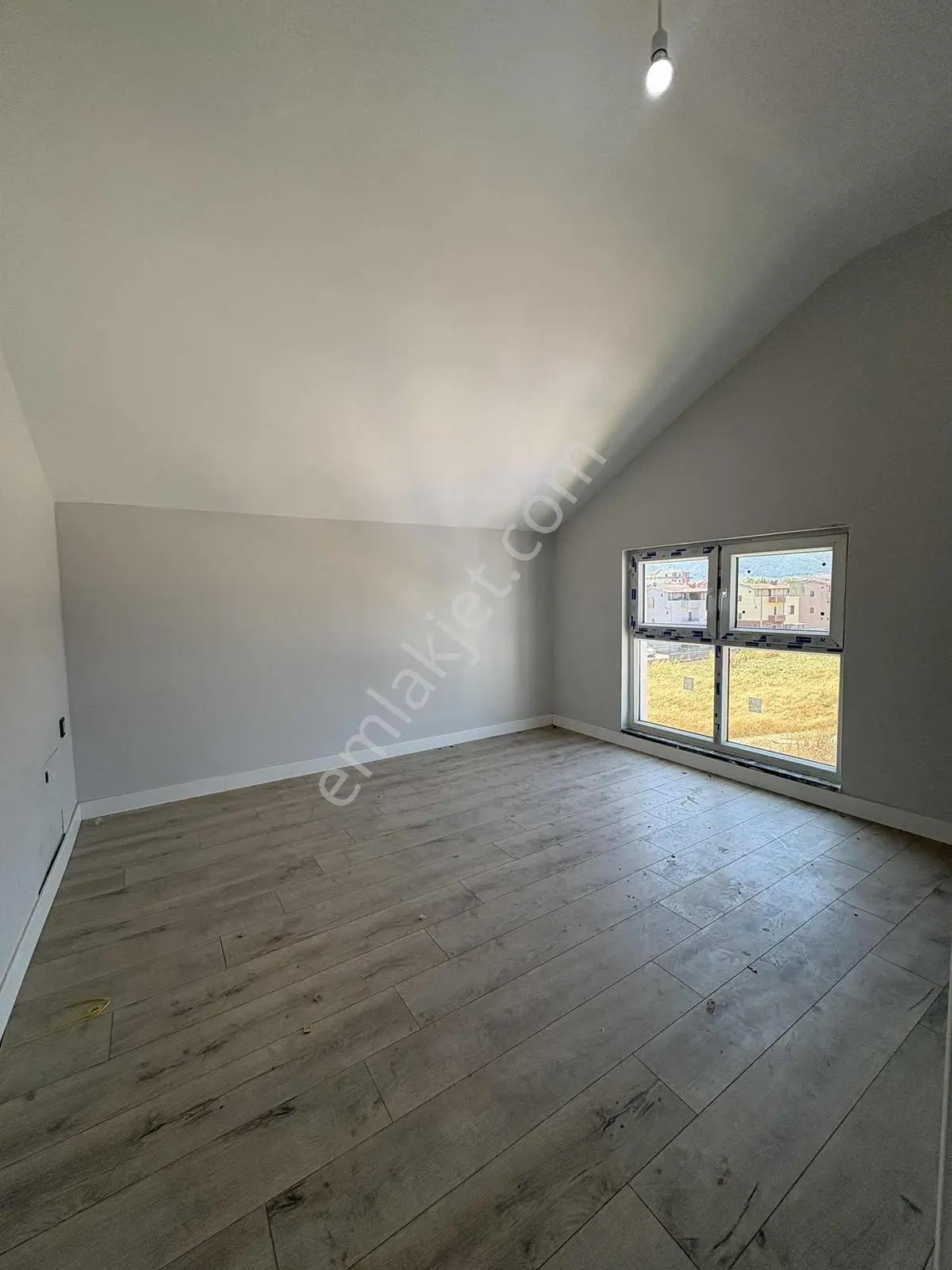 Kartepe Fsm De Havuzlu Güvenlikli Site İçinde 140 M2 3+1 Daire - Görsel 18