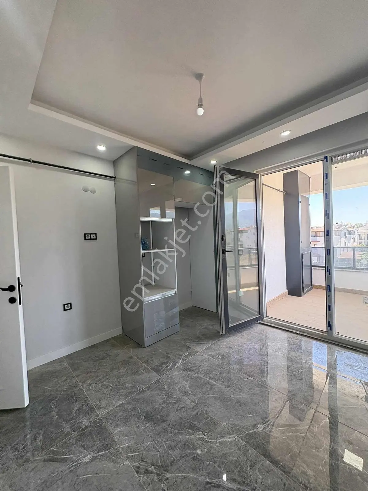 Kartepe Fsm De Havuzlu Güvenlikli Site İçinde 140 M2 3+1 Daire - Görsel 12