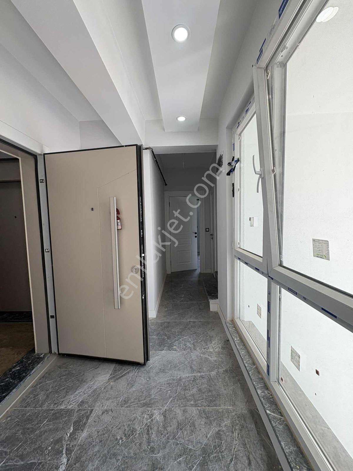 Kartepe Fsm De Havuzlu Güvenlikli Site İçinde 140 M2 3+1 Daire - Görsel 2