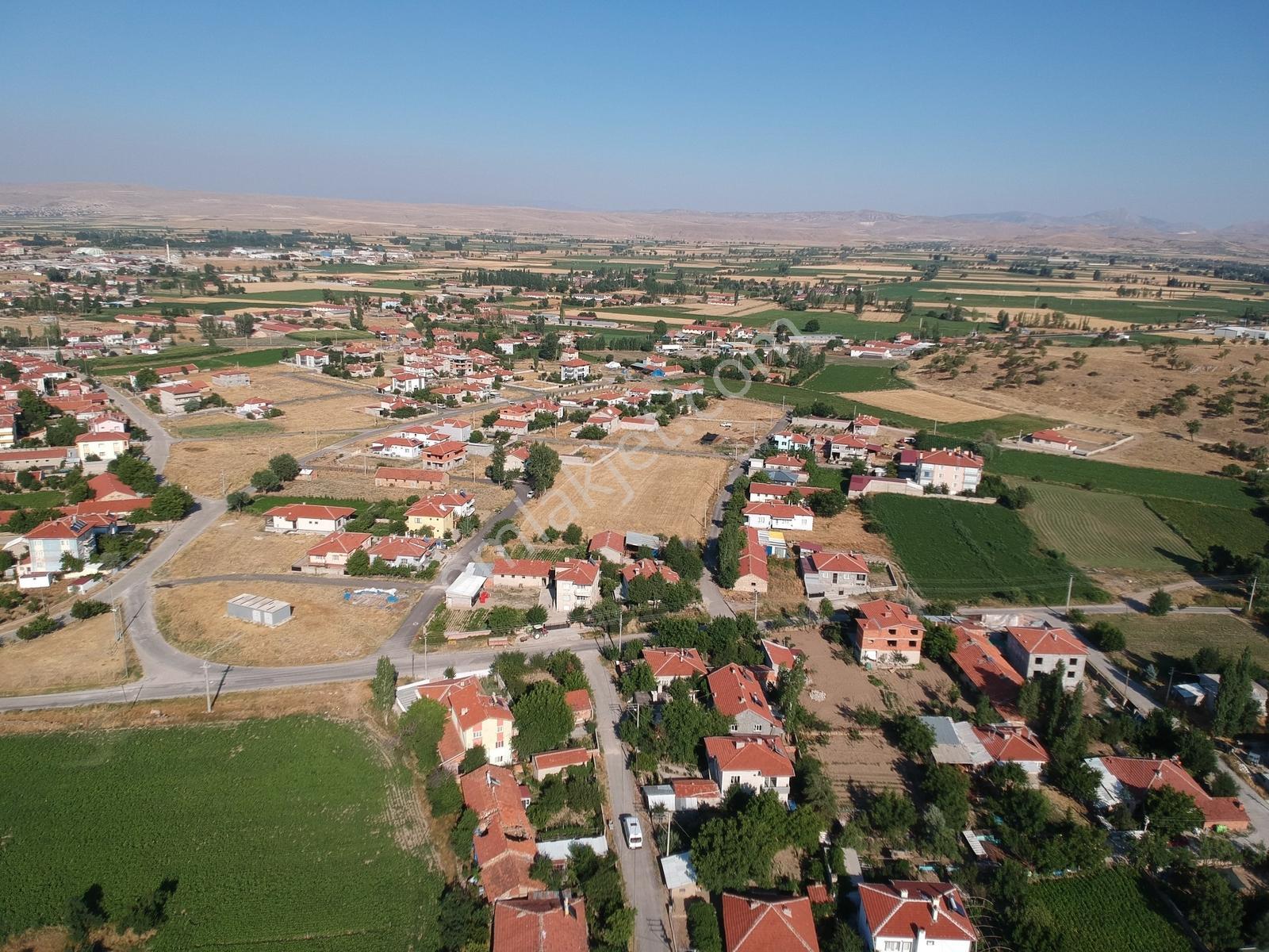 İlbey // Şuhut "zafer" Mahallesinde Satılık 501 M ² Köşe Arsa - Görsel 8