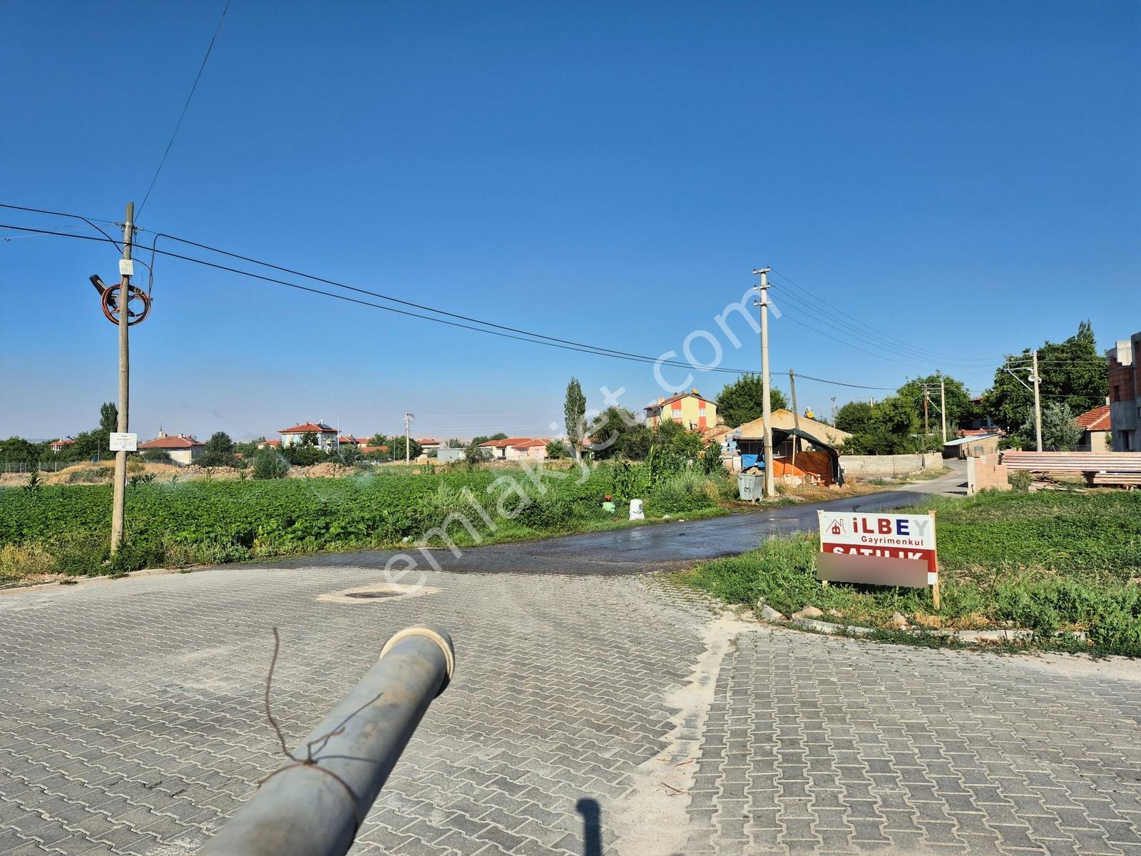 İlbey // Şuhut "zafer" Mahallesinde Satılık 501 M ² Köşe Arsa - Görsel 4