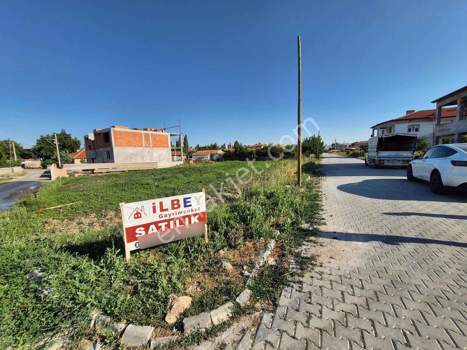 İlbey // Şuhut "zafer" Mahallesinde Satılık 501 M ² Köşe Arsa - Görsel 2