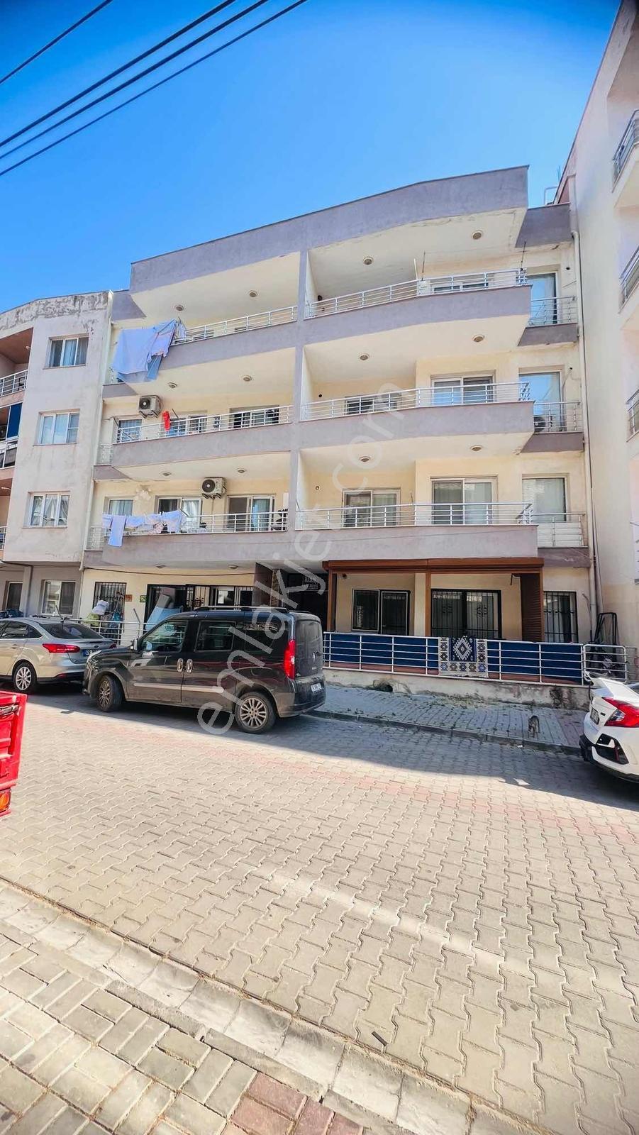 Kuşadası Davutlar'da 3 + 1 170m2 Kapalı Mutfaklı Daıre Satılık - Görsel 2