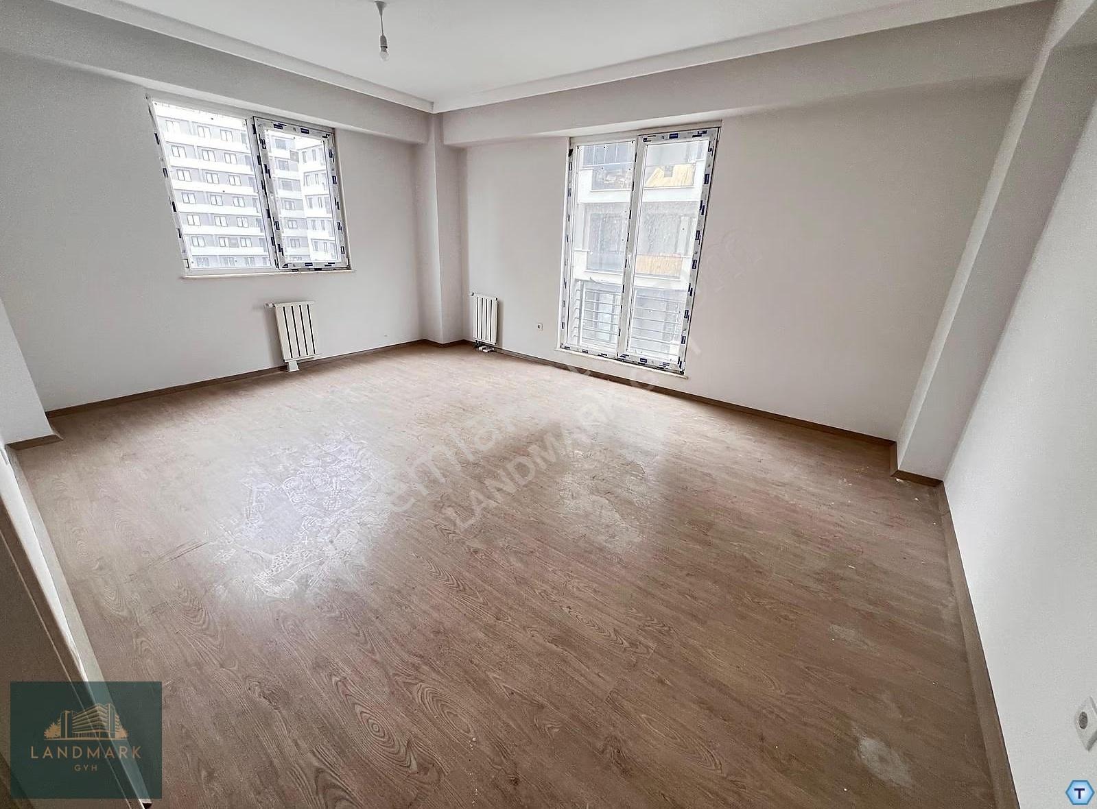 Acil Satılık !! Peyzaj Cephe 2+1 K.mutfak **landmark Gyh**