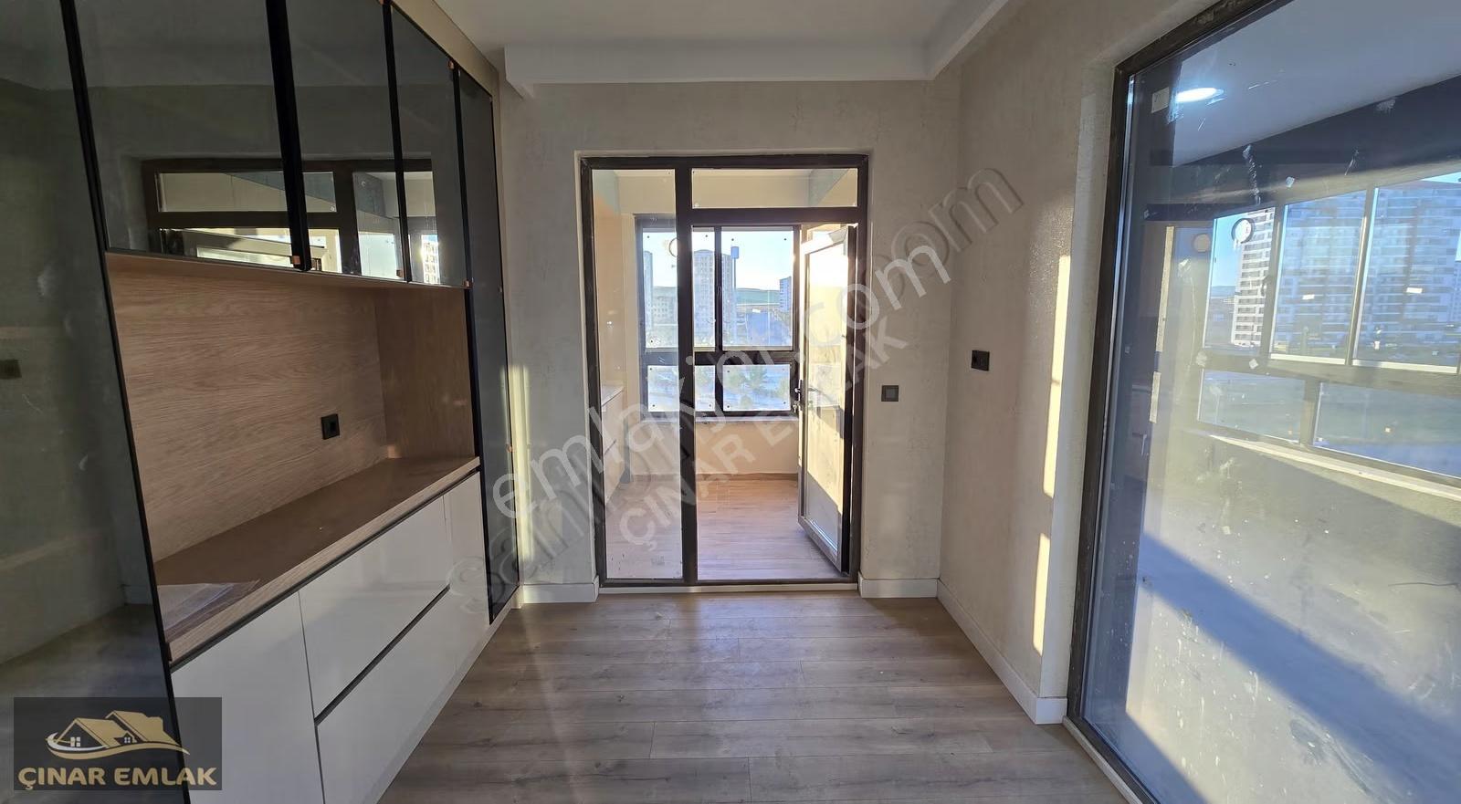 Dört Mevsim Ela Konutlarında Cadde Cepheli Satılık 4+1 Daire - Görsel 10