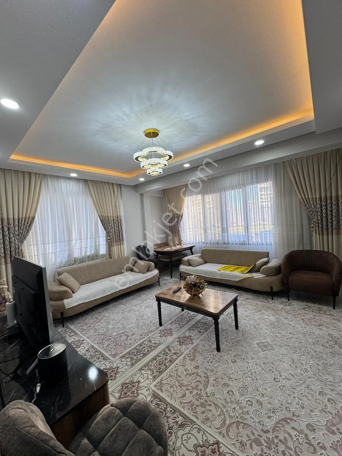 Winston Avm Yakınında 2.5+1 Kiralık Daire