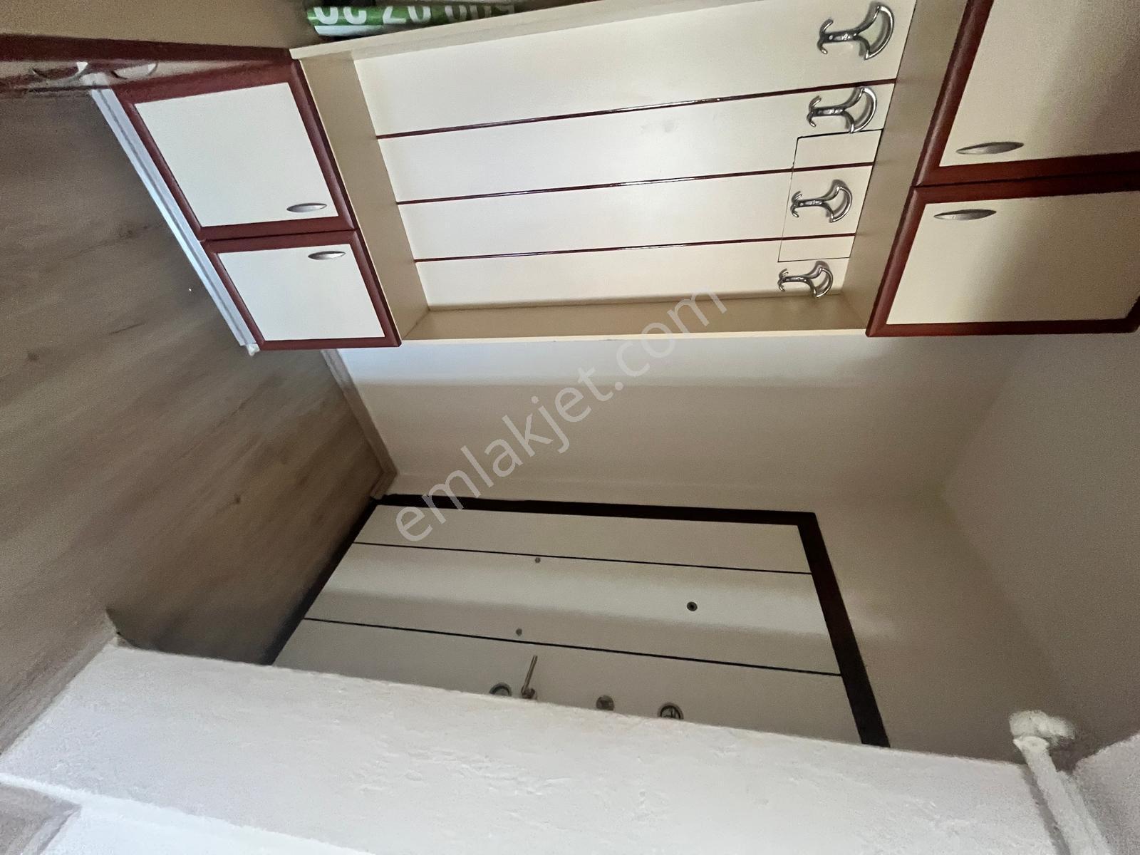 Ulus Caddesinde Kiralık Geniş 2+1 Arakat Daire - Görsel 17