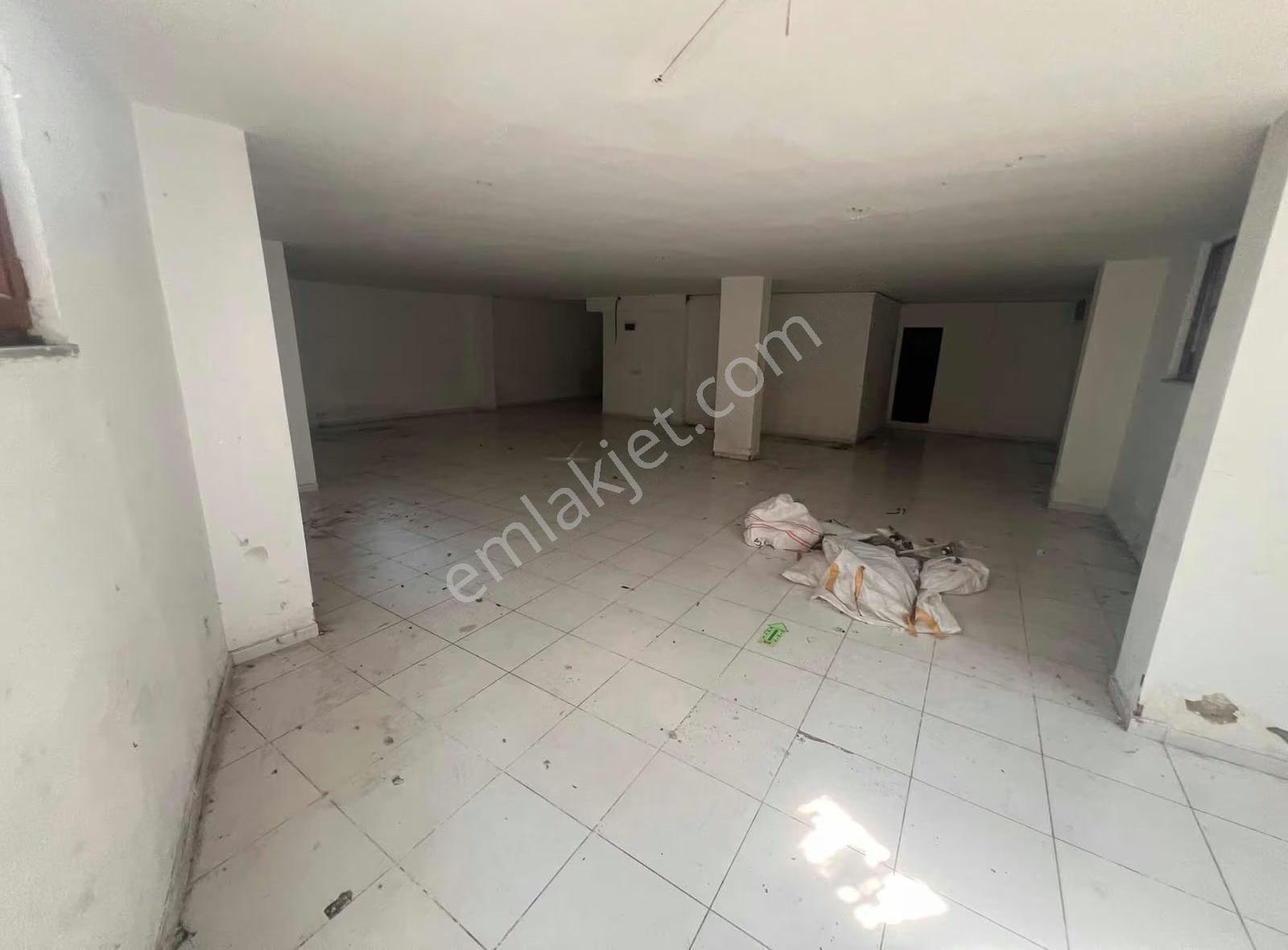Esentepe'de Kiralık Depolu Dükkan - Görsel 11