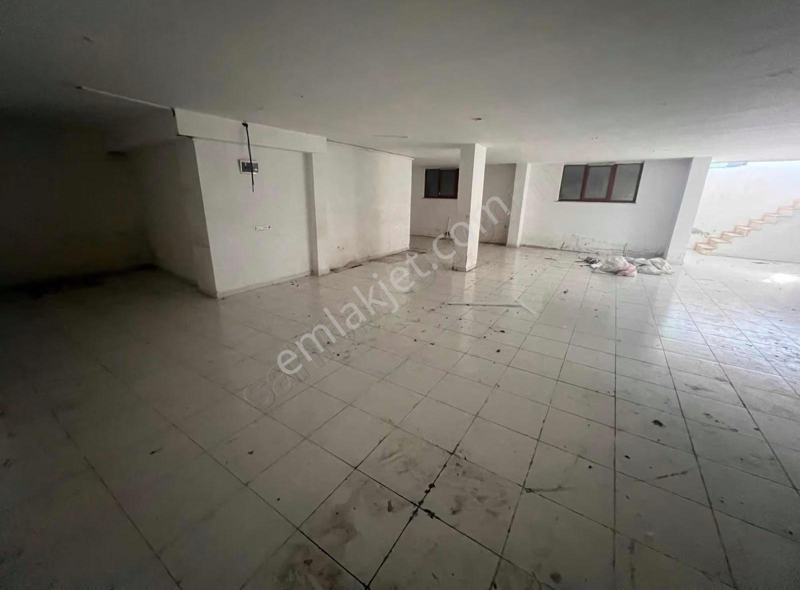 Esentepe'de Kiralık Depolu Dükkan - Görsel 4