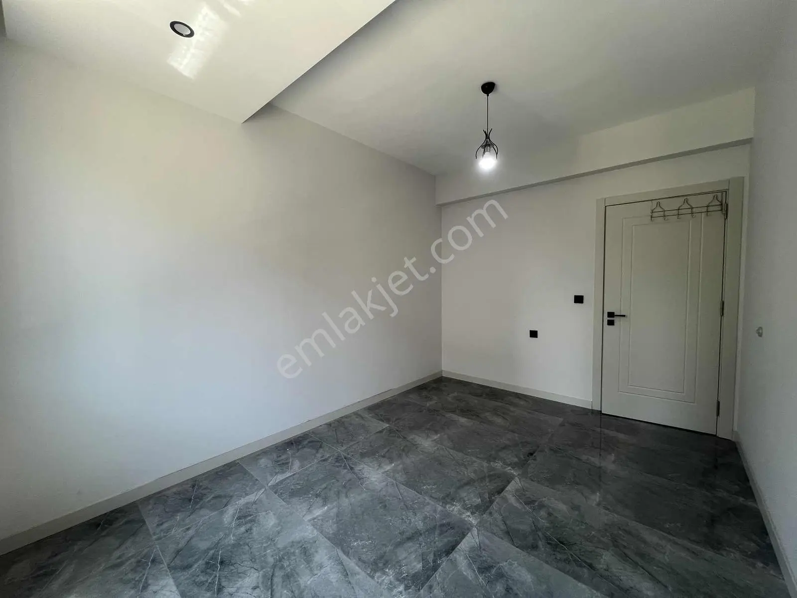 Şehzade'den Karahasanlı'da Kullanışlı 3+1 Kiralık Daire - Görsel 4