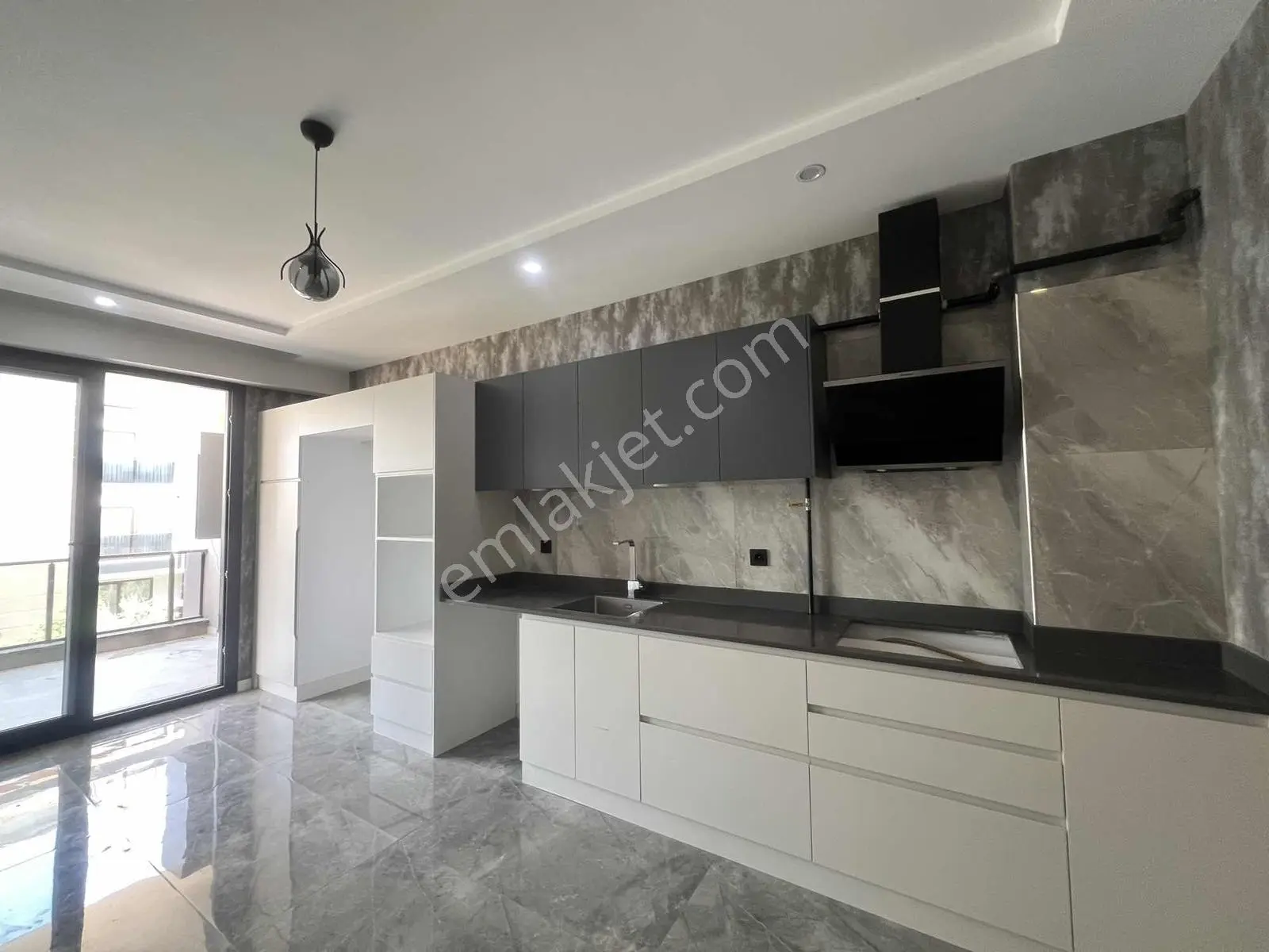 Şehzade'den Karahasanlı'da Kullanışlı 3+1 Kiralık Daire