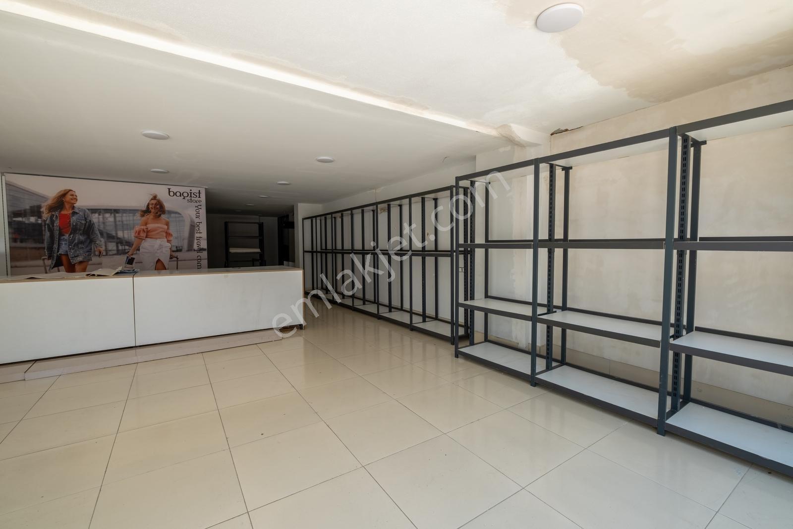 Cebesoy'da Köşe Başı 350 M² Kiralık Ticari Alan - Görsel 3