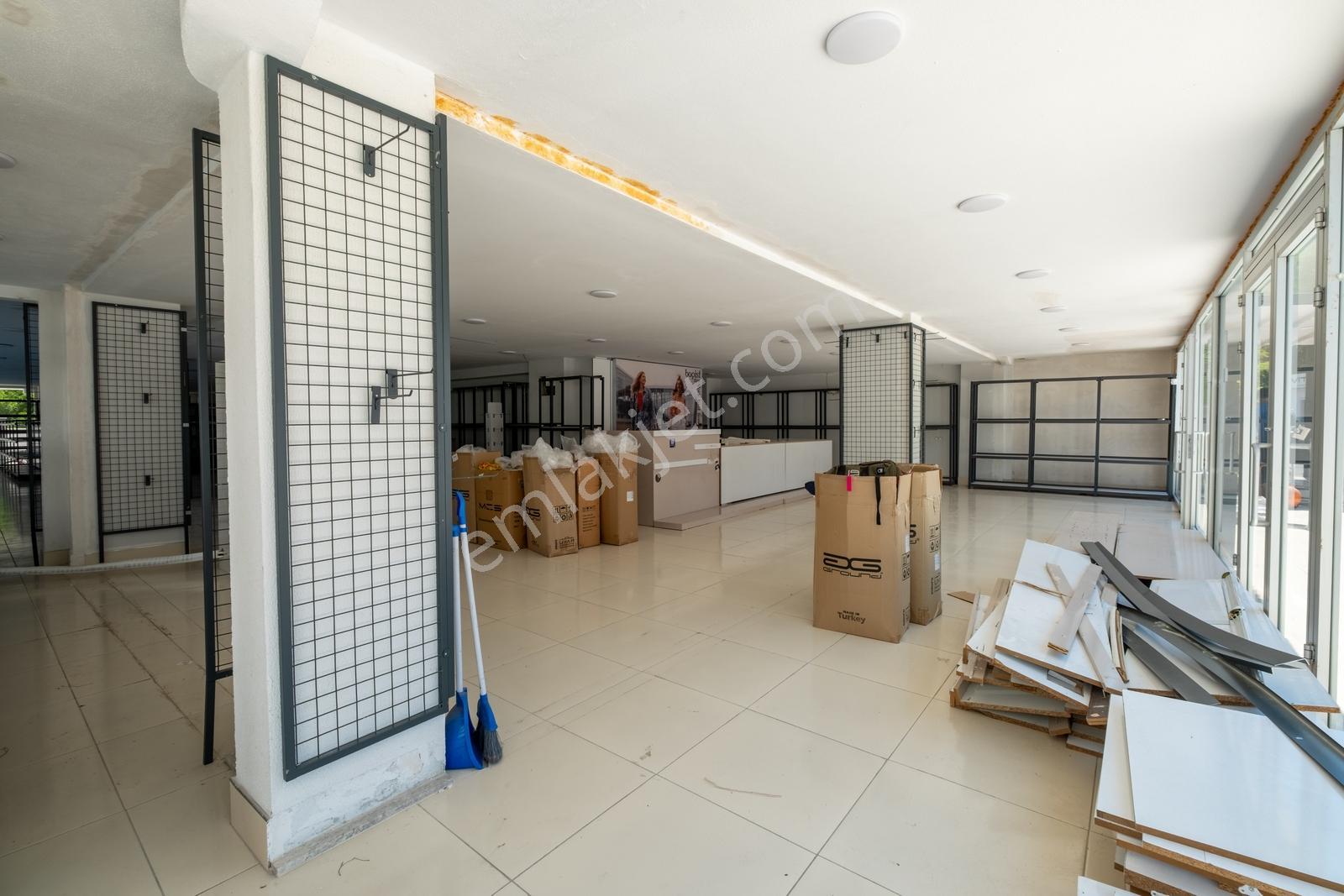 Cebesoy'da Köşe Başı 350 M² Kiralık Ticari Alan - Görsel 10