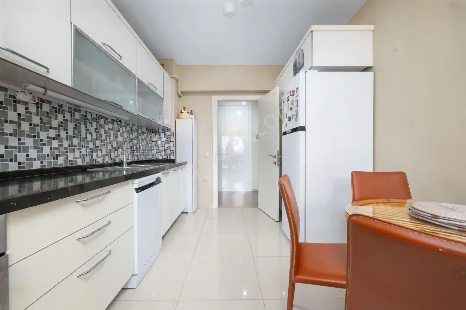 Remax Advantage'den Arkat 6 Sitesinde 3+1 Satılık Daire - Görsel 2