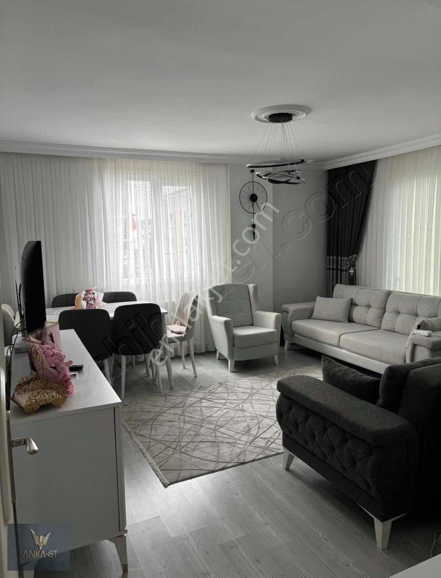 Pendik Ahmet Yesevi Mahallesinde Satılık 2+1 Ara Kat Daire