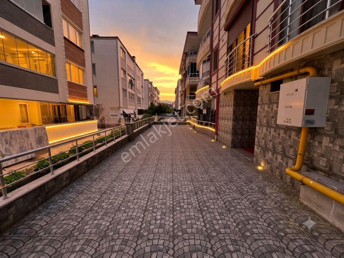 Aktiften Akçay'da Satılık Full Eşyalı Ön Cephe Arakat Ferah 1+1 Daire - Görsel 2