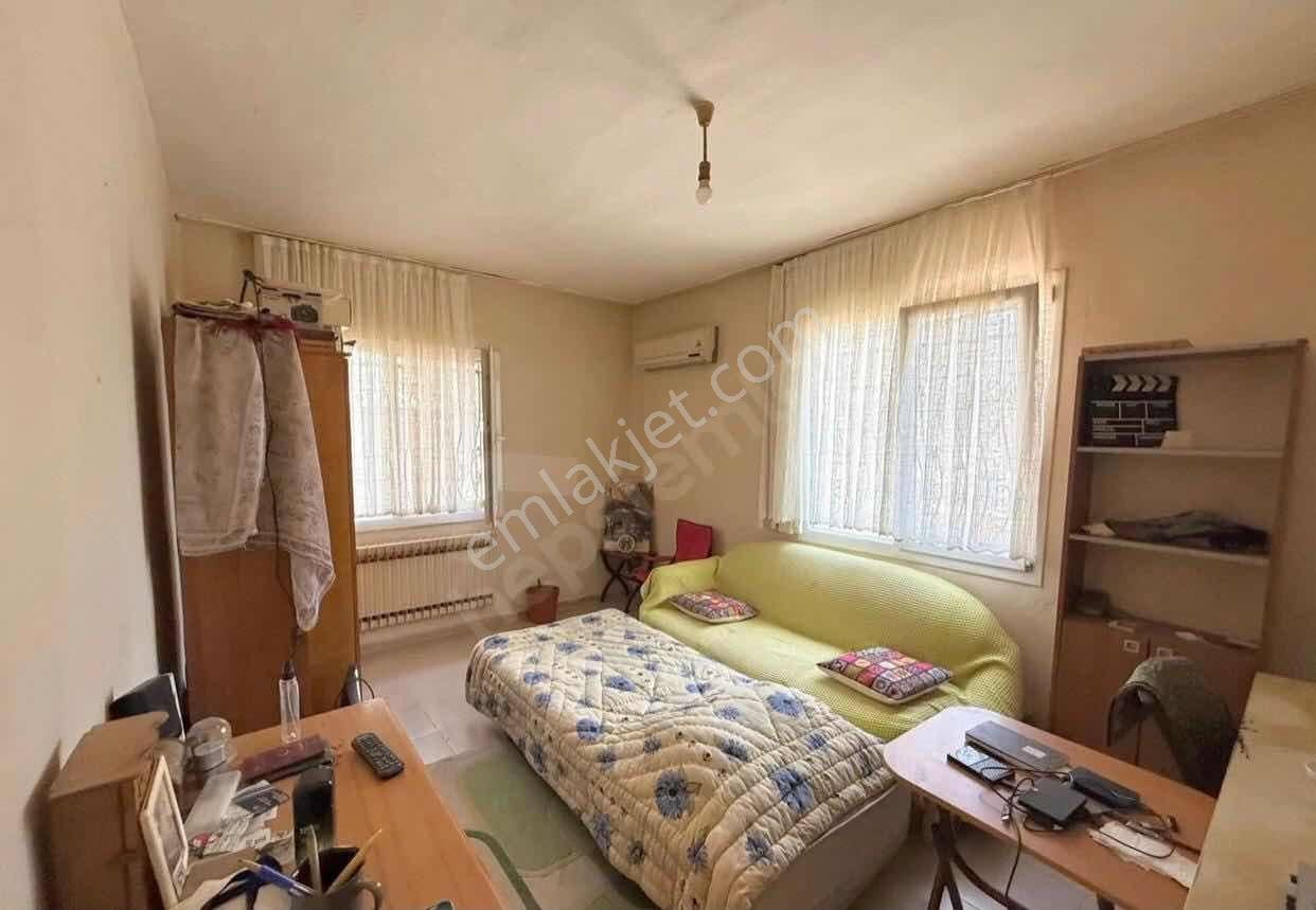 Bornova Atatürk Mah De Müstakil 235 M2 2 Katlı Kople Satı Bina - Görsel 20