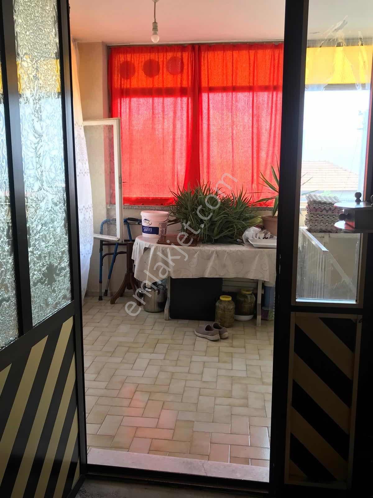 Bornova Atatürk Mah De Müstakil 235 M2 2 Katlı Kople Satı Bina - Görsel 11
