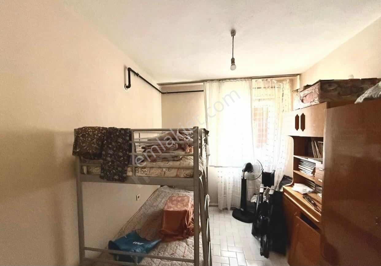 Bornova Atatürk Mah De Müstakil 235 M2 2 Katlı Kople Satı Bina - Görsel 13