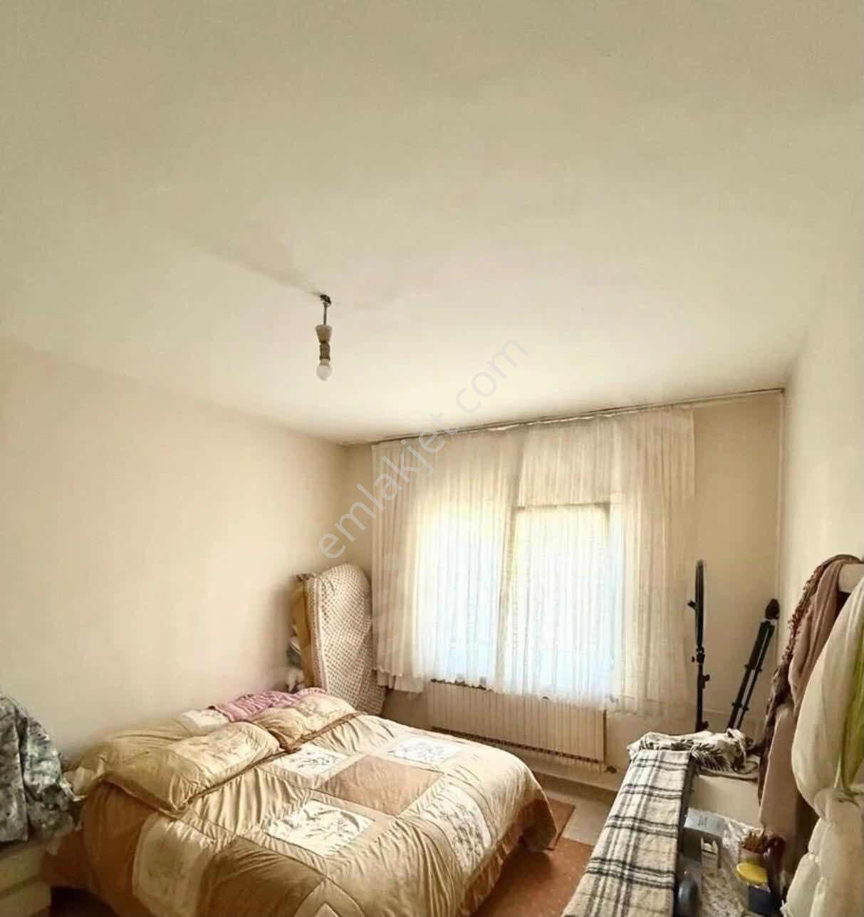 Bornova Atatürk Mah De Müstakil 235 M2 2 Katlı Kople Satı Bina - Görsel 27