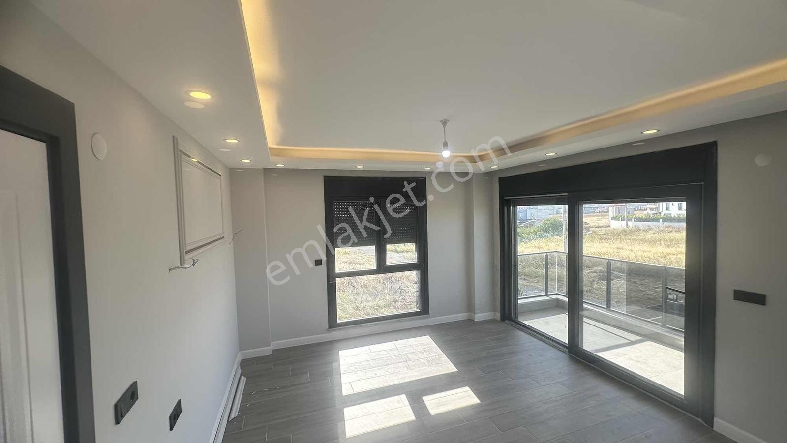 ^koyuncu Gyrm^yeniçiftlikte Havuzlu Müstakil Ultra Lüx 4+1 Villa - Görsel 23