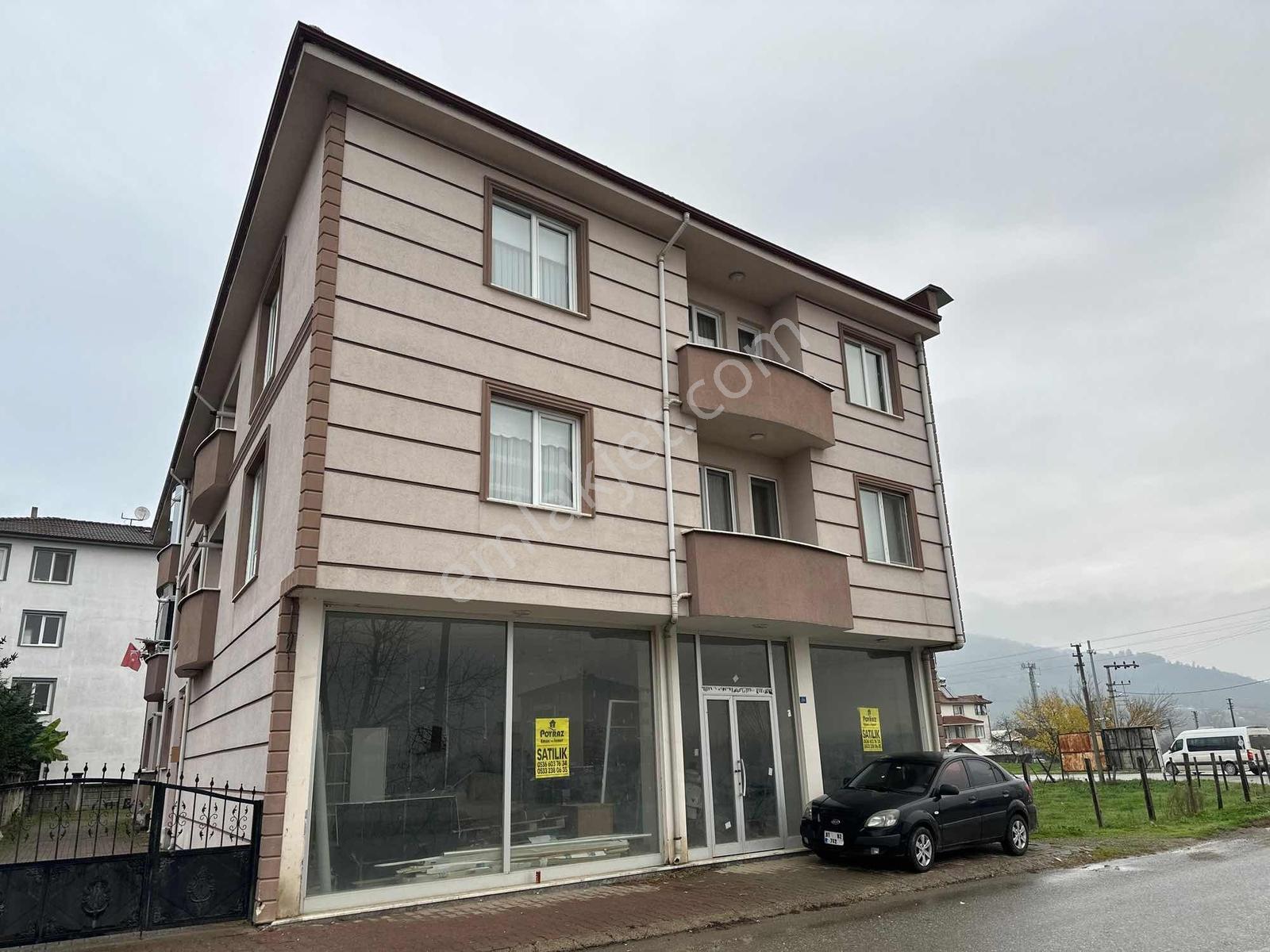 Cumayeri Yaka Mahallesinde 115 M2 Satılık Dükkan