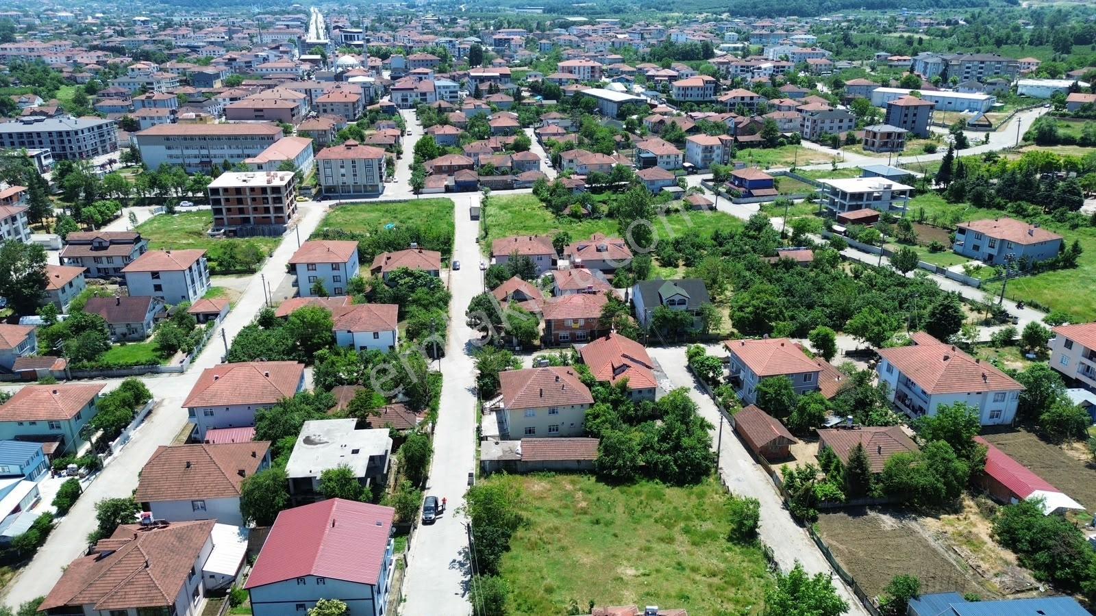 Cumayeri Yakada Okul Yanı 989 M² Çift Yol Cepheli Arsa - Görsel 4