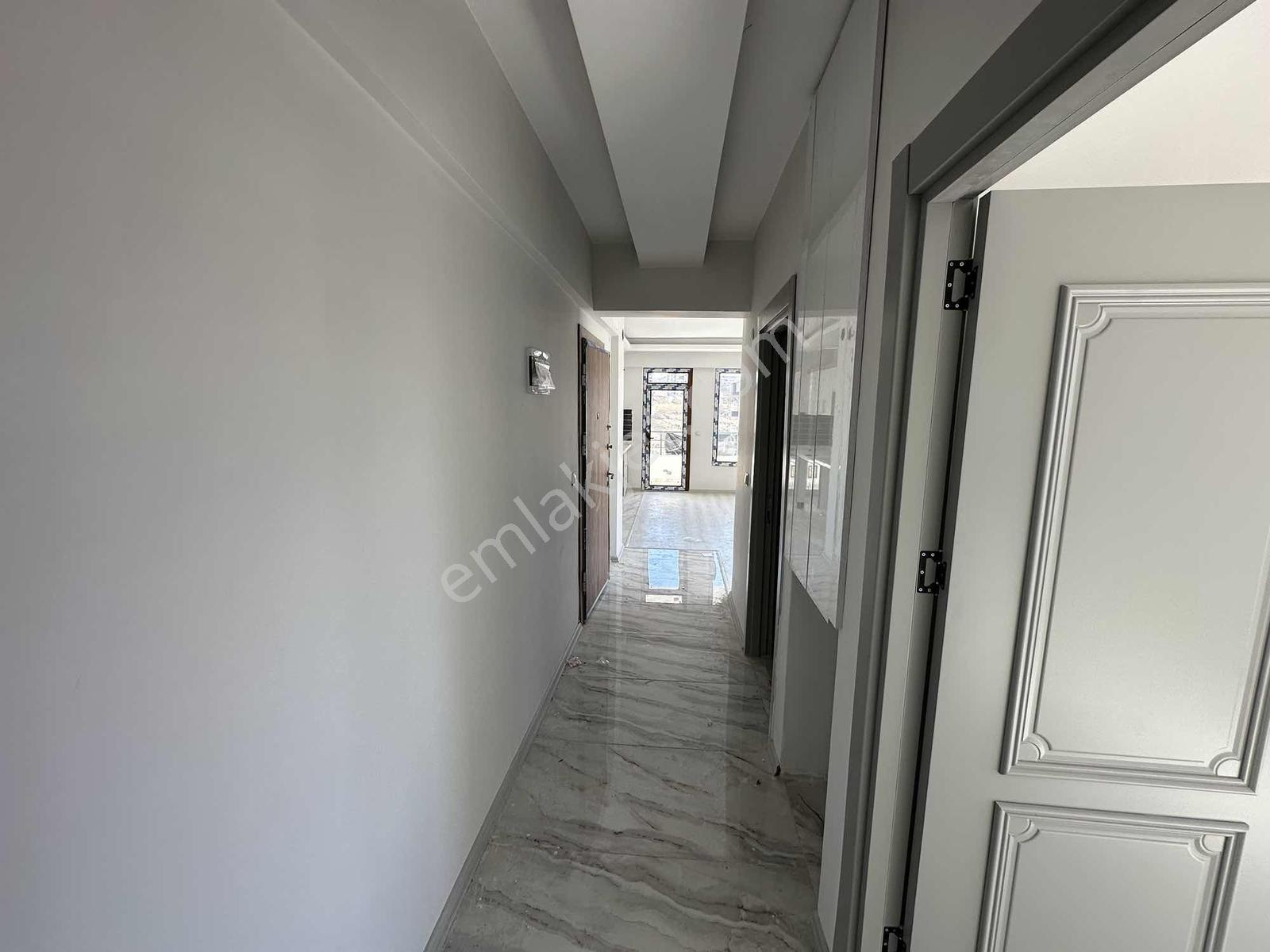 Mimsin Ana Cadde Üzeri 2+1 Kombili Sıfır Satılık Daireler - Görsel 17