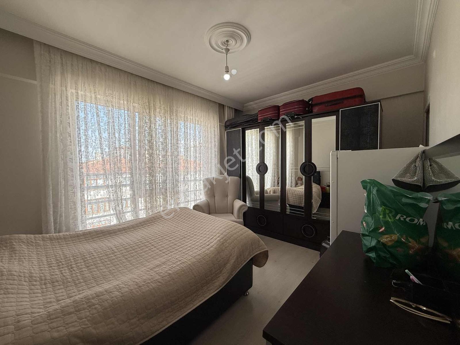 Sakarya Mah. 3+1 Yapılı Daire - Görsel 15