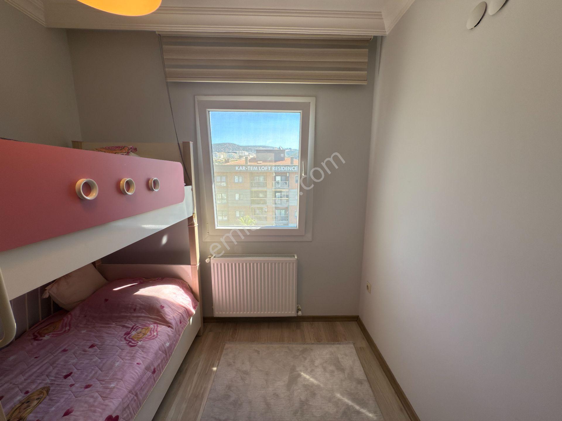 Kuşadası Ege Mahallesi'nde Havuzlu Sıtede Geniş Ve Ferah Satılık 3+1 Daire - Görsel 25